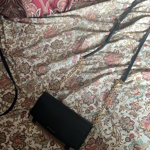 Burberry wallet on chain authentic - Picture 2 of 4